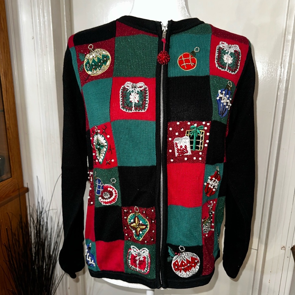 Vintage Festive Red and Green Holiday Zip Up Sweater